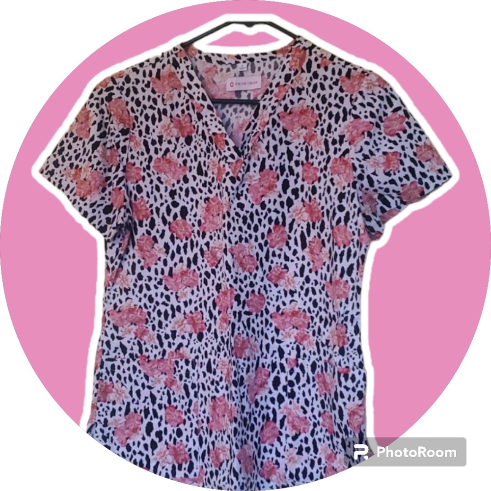 White Cross Scrub top flower and leopard print small